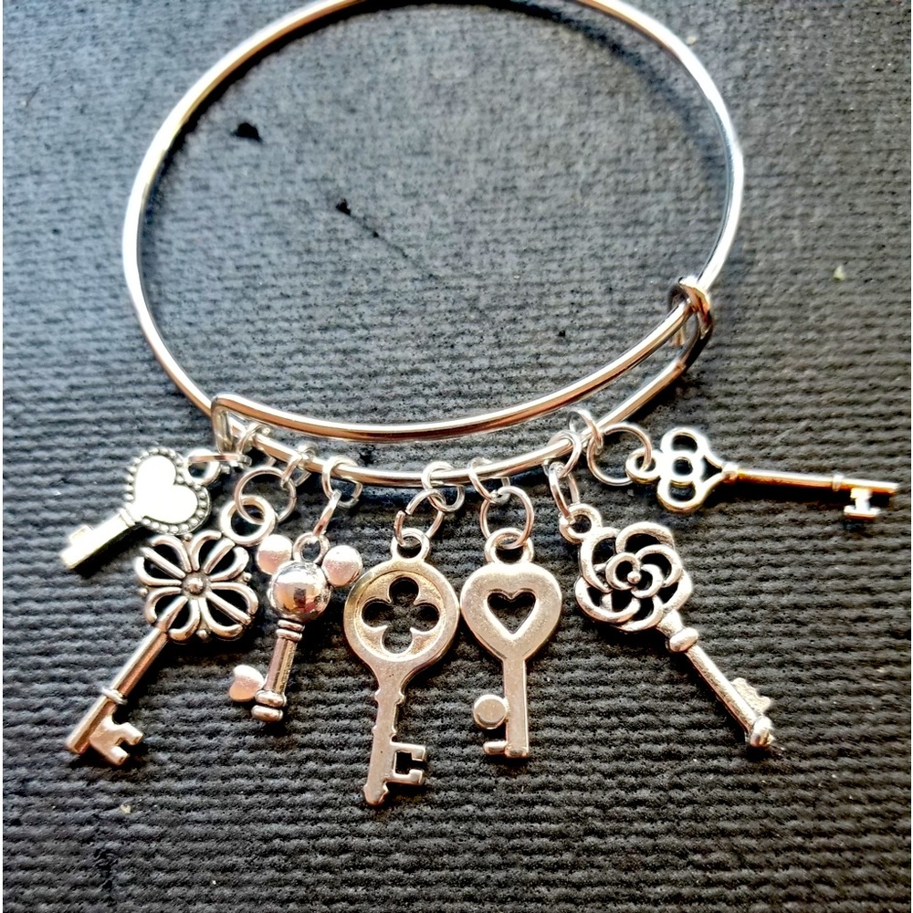 Bangle Charm bracelet